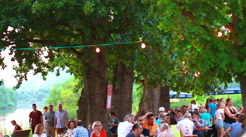 Uferweinfest-Randersacker-Weingutschenk